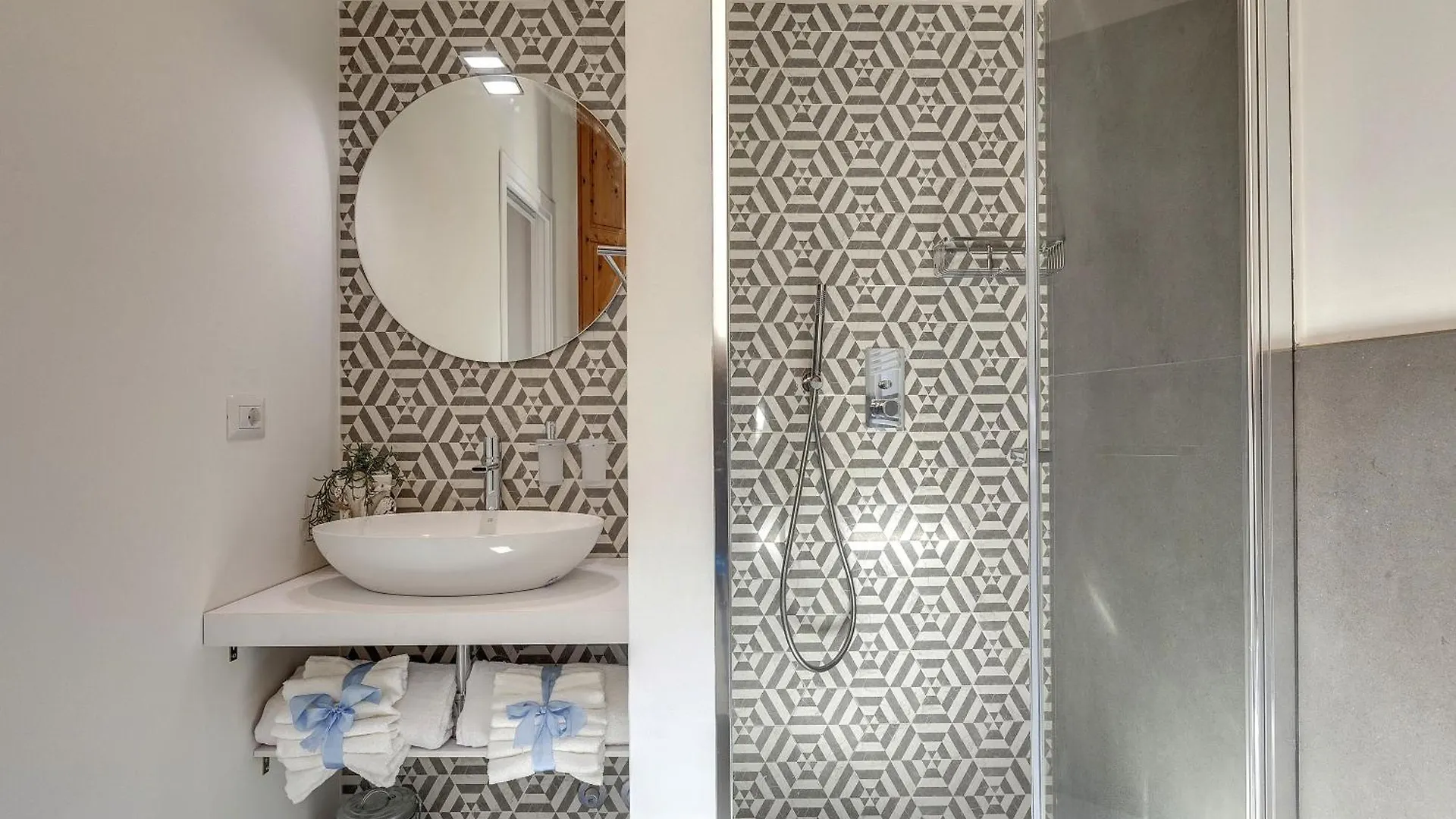 Venere & Zefiro Apartments By Mamo Florence