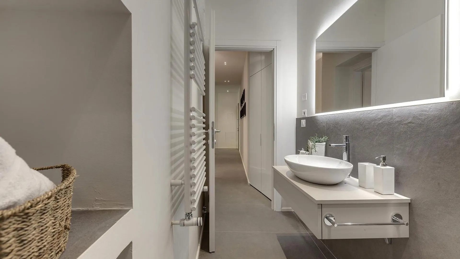 Venere & Zefiro Apartments By Mamo Florence